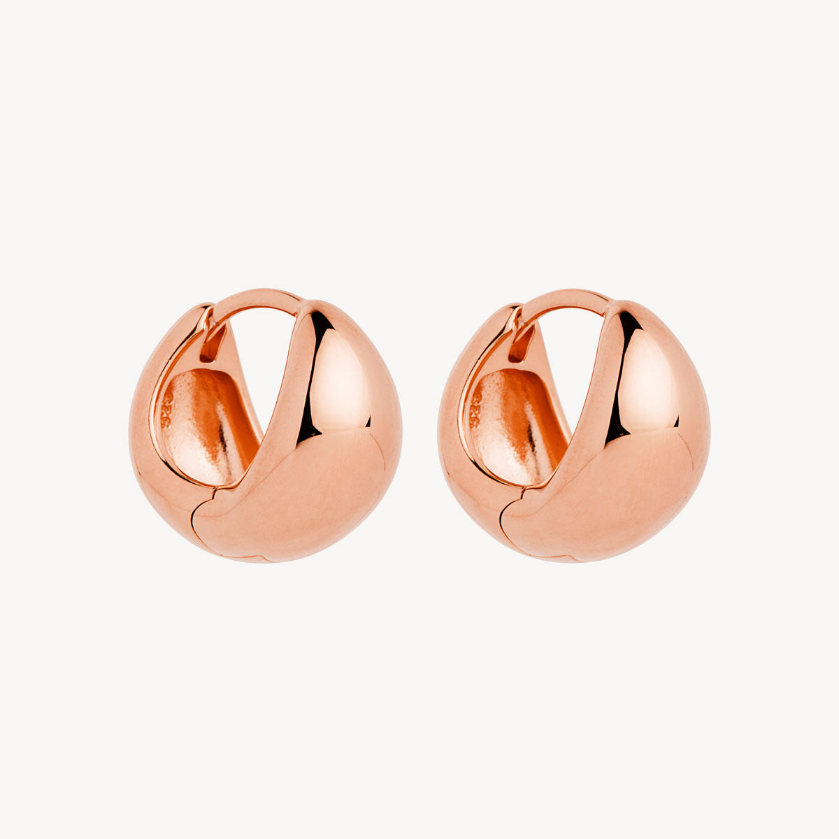 La Muse Huggie Earrings