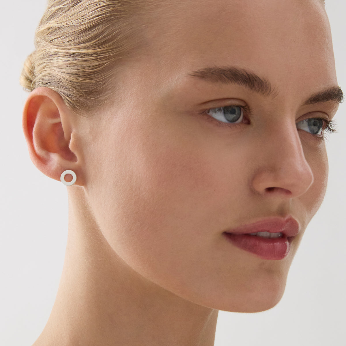 Sola Stud Earrings