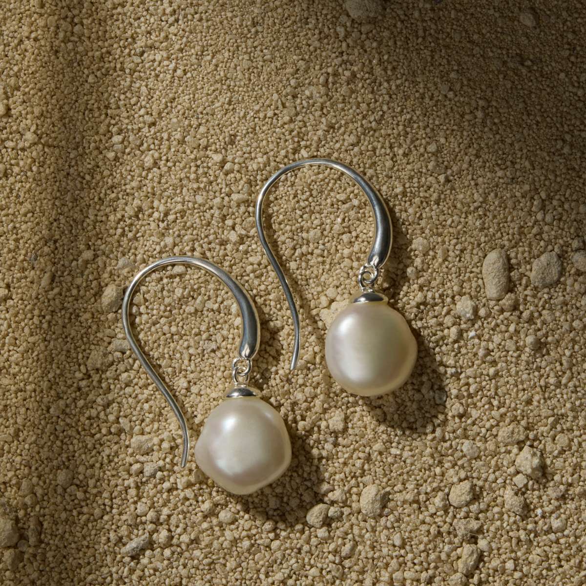 Ocean Glow Pearl Earrings