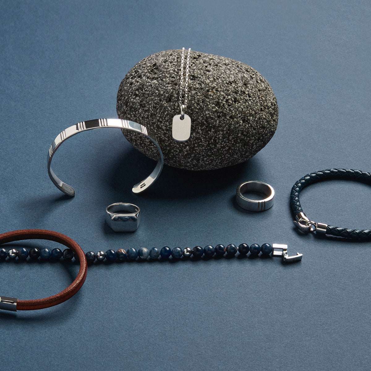 Moto Men’s Silver Dog Tag Pendant