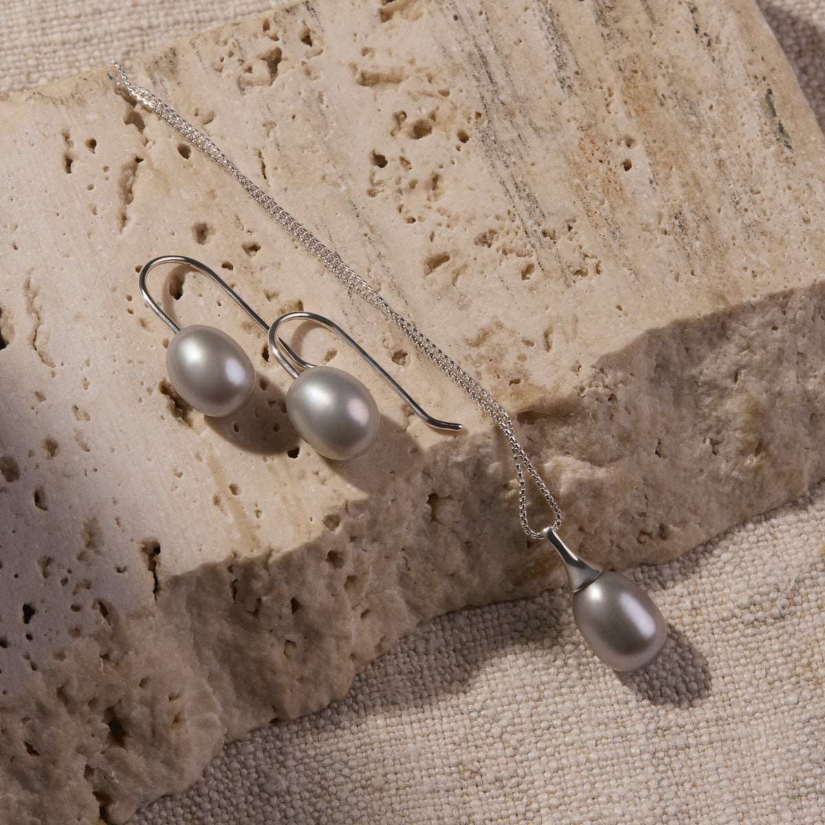 Isla Grey Pearl Necklace