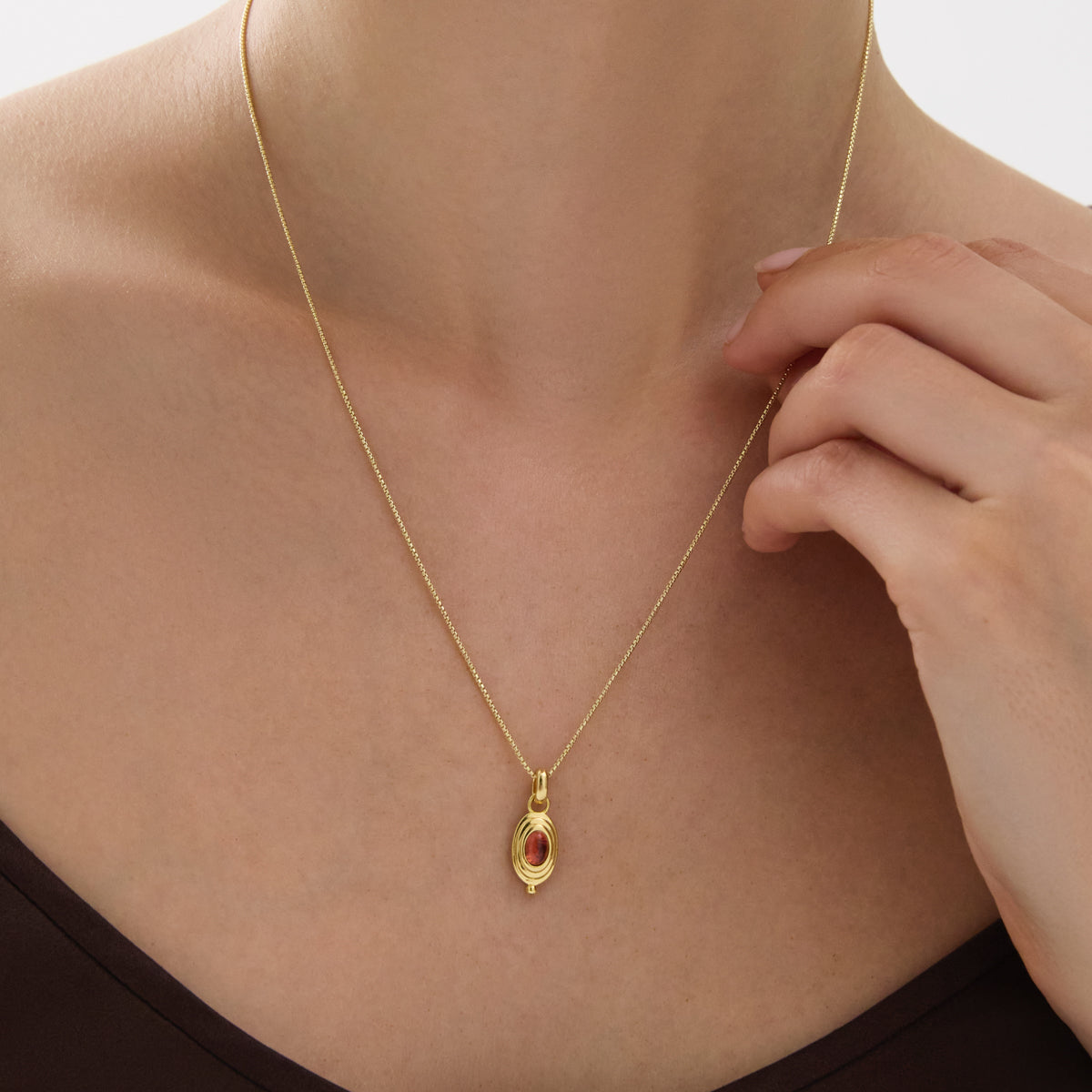 Horizon Garnet Necklace