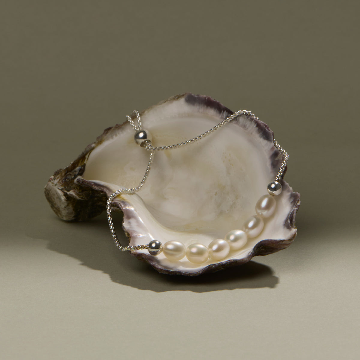 Shoreline Pearl Bracelet