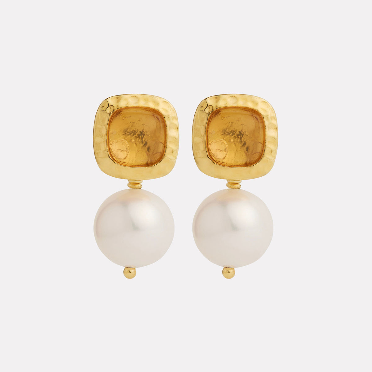 Coral Kiss Pearl Earrings