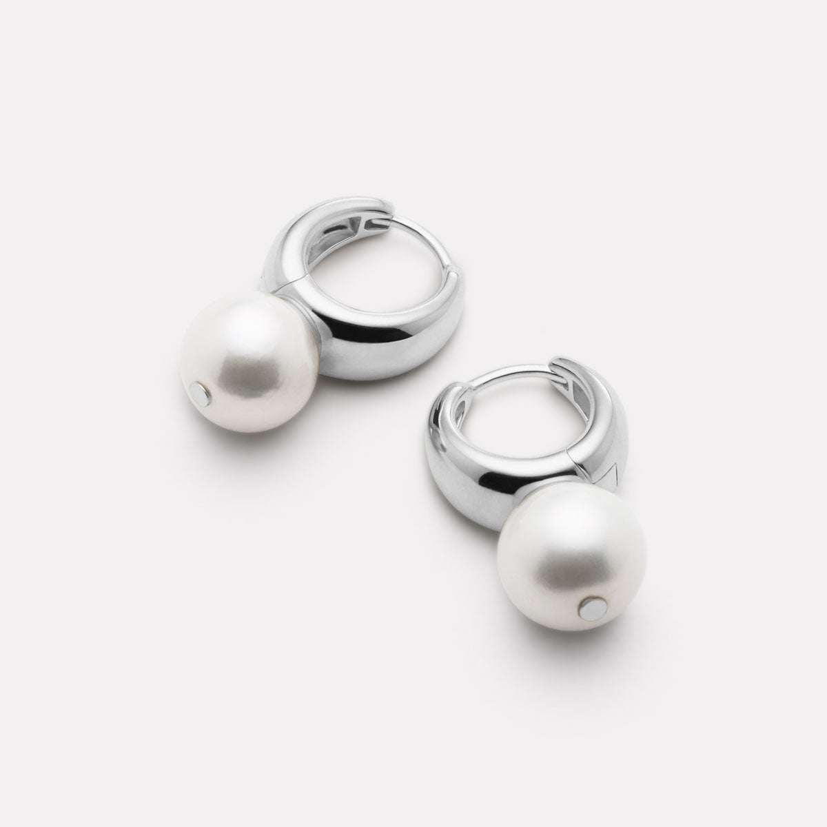 Solana Pearl Earrings