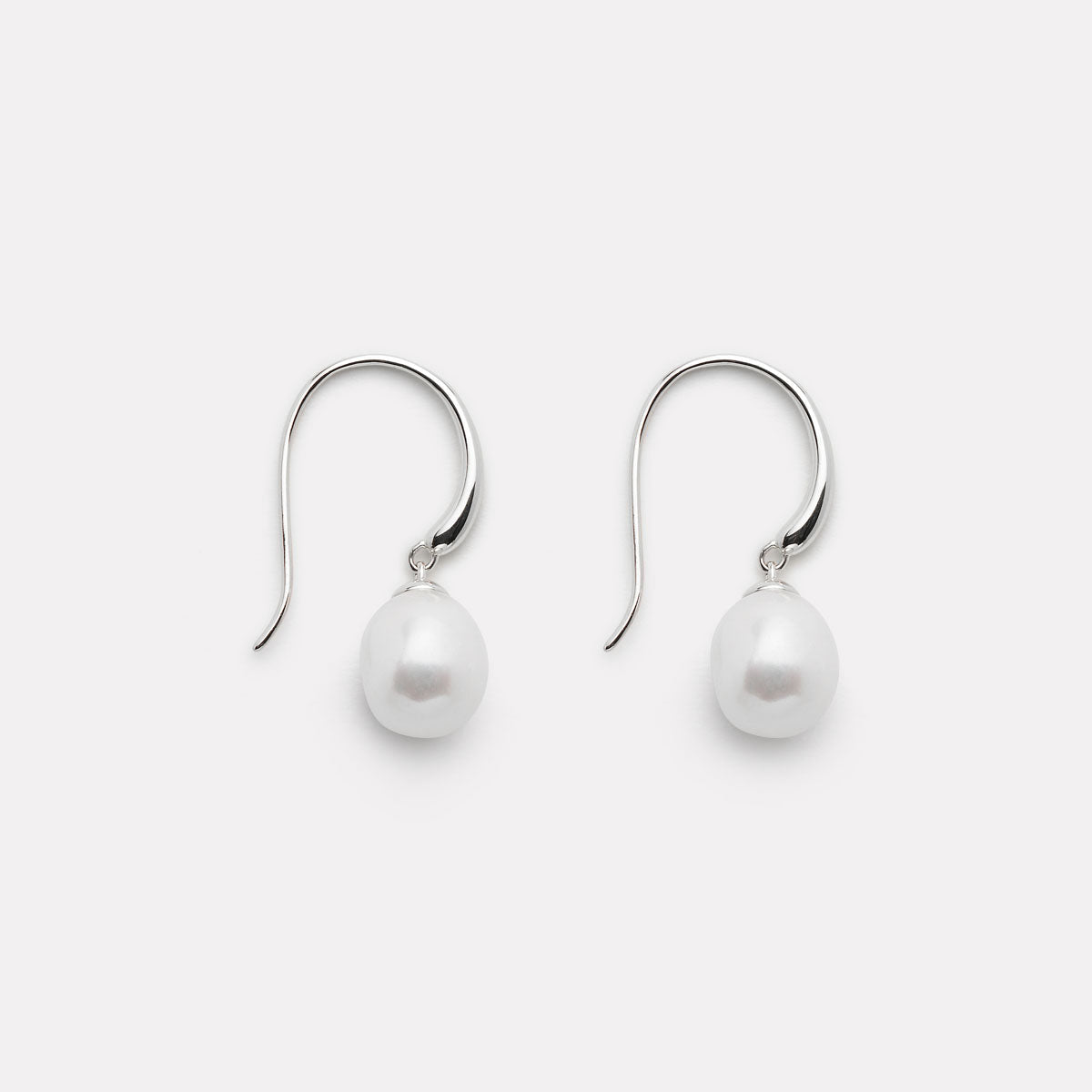Ocean Glow Pearl Earrings