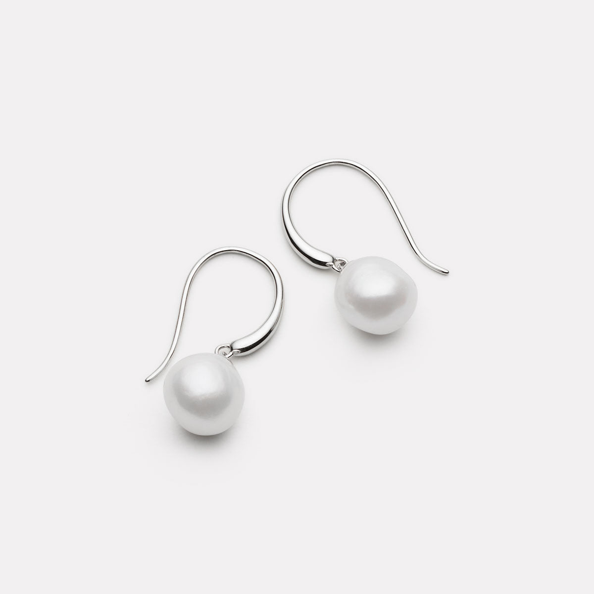 Ocean Glow Pearl Earrings