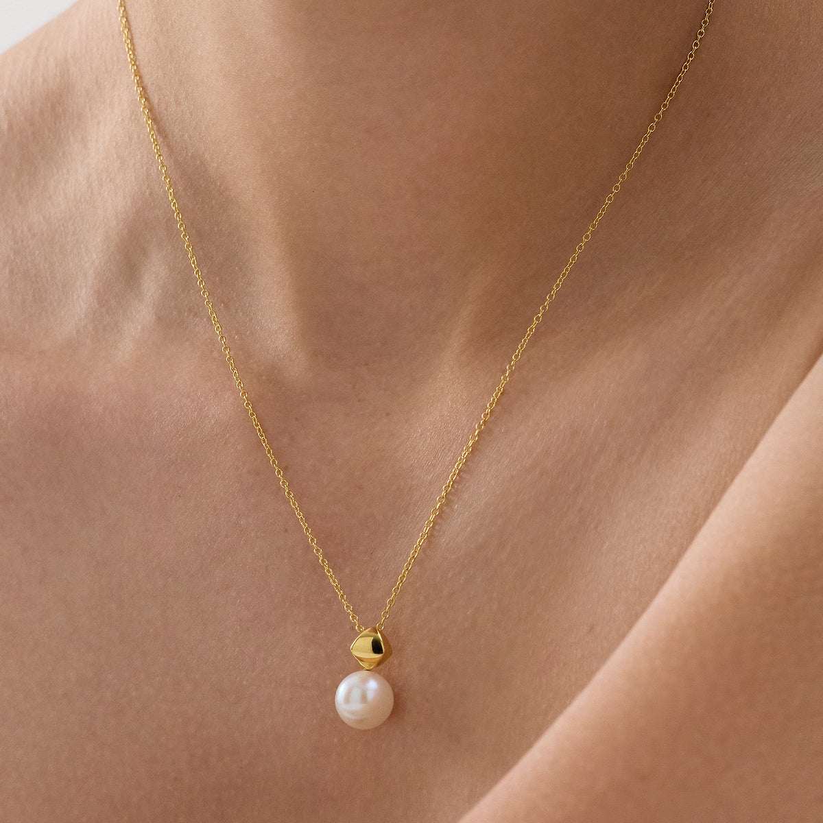 Mirage Pearl Necklace